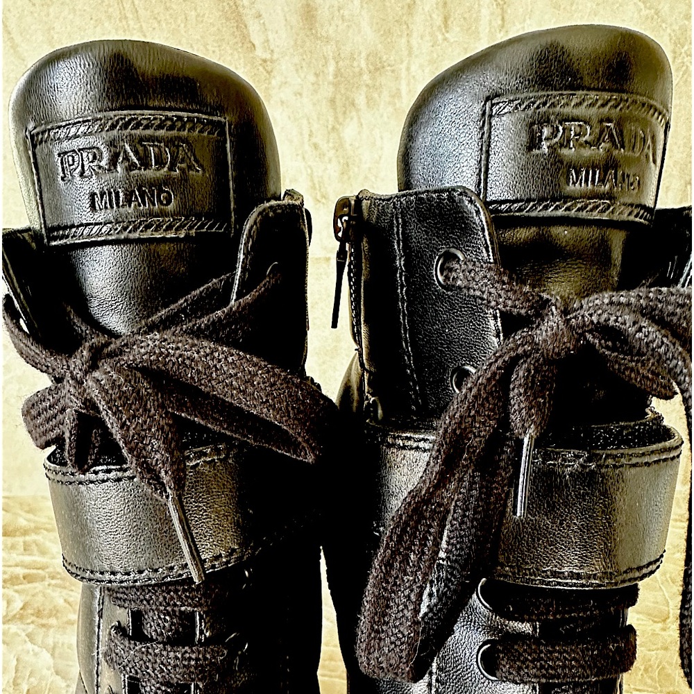 Prada Blk (nero) nappa leather ankle combat platform boots 39.5 (fits like 9 US)